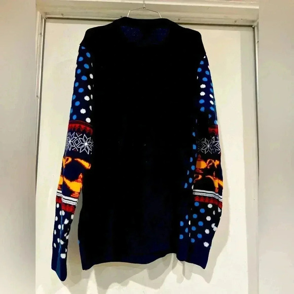 Aladdin Genie Christmas sweater jumper Xmas by Merchoid Size L like new - Picture 7 of 7